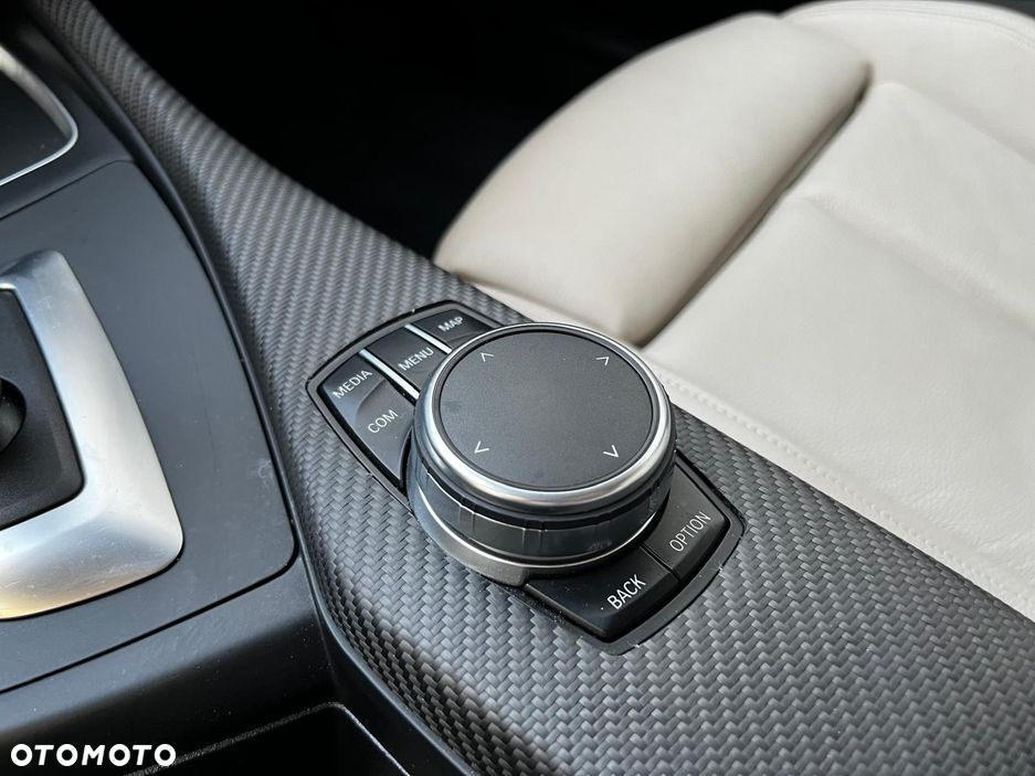 BMW Seria 1 118i Urban Line - 13