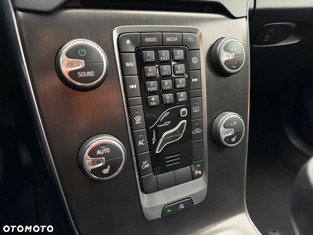 Volvo V40 D3 Summum - 6