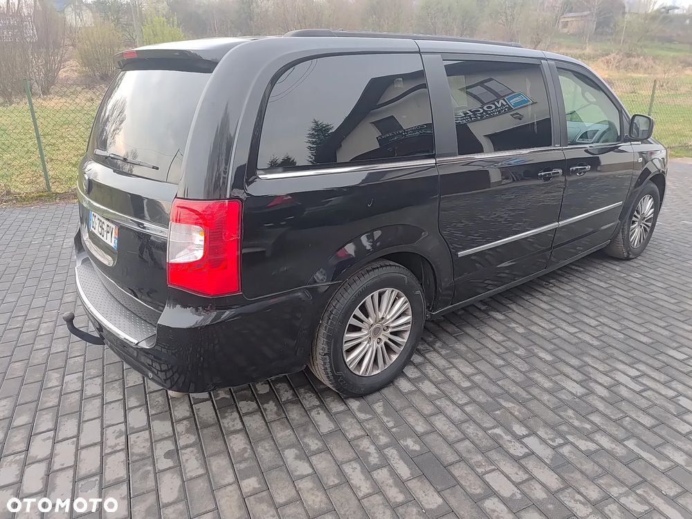 Lancia Voyager 2.8CRD Platinum - 12