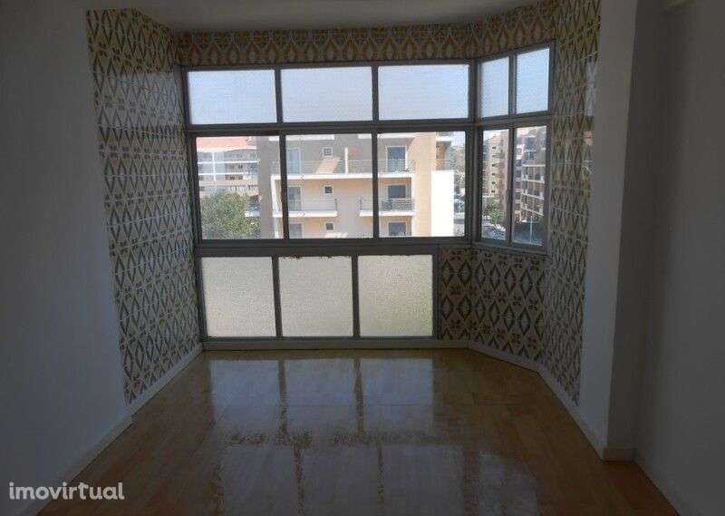 Apartamento T4 familiar, em Mina, Amadora - Grande imagem: 3/10