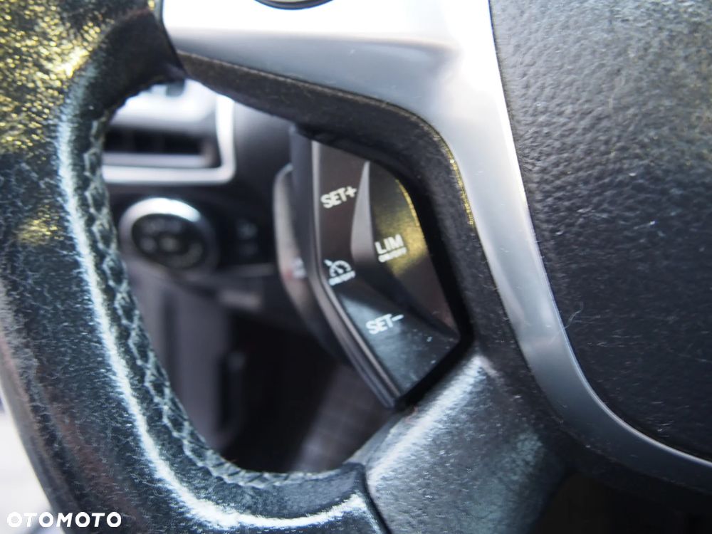 Ford Focus 1.0 EcoBoost Gold X (Trend) - 17