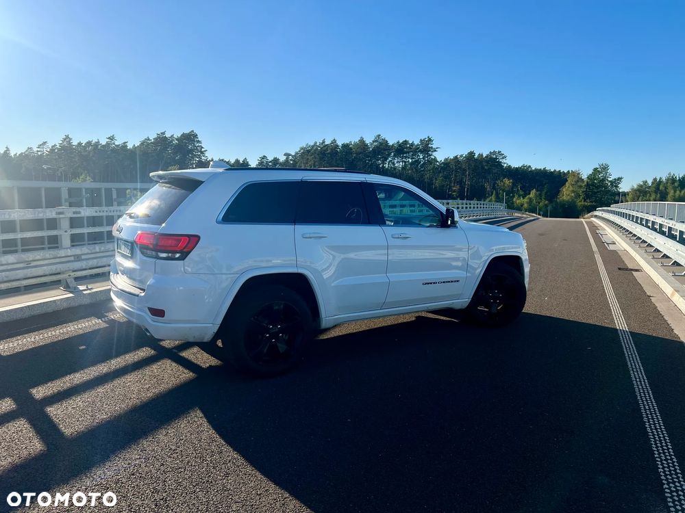 Jeep Grand Cherokee - 13