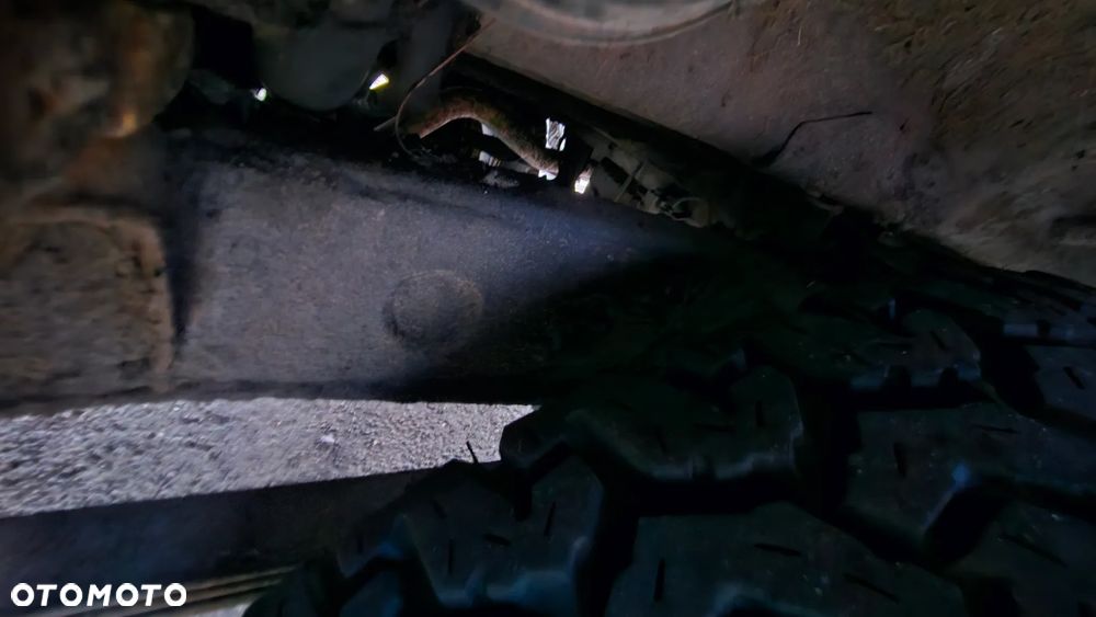 Nissan Navara 2.5 D LE - 4