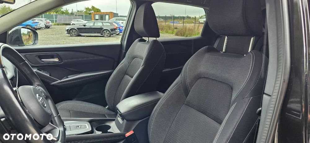 Nissan Qashqai 1.3 DIG-T MHEV N-Connecta Xtronic - 25