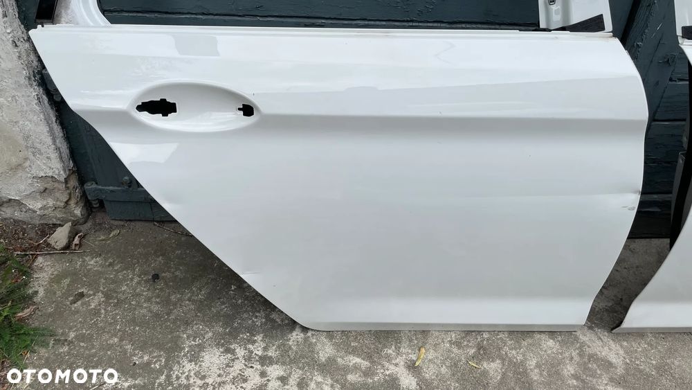 Przednie tylne prawe drzwi BMW G31 - 2