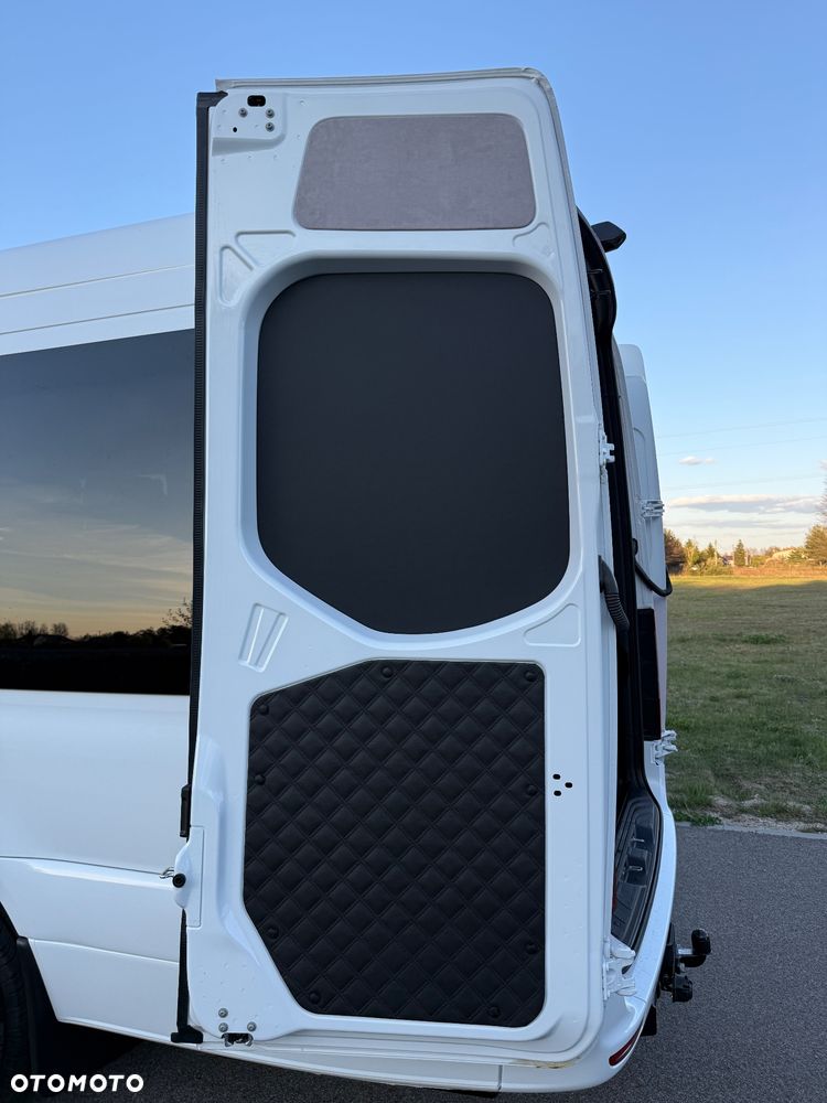 Mercedes-Benz Sprinter 519 - 14