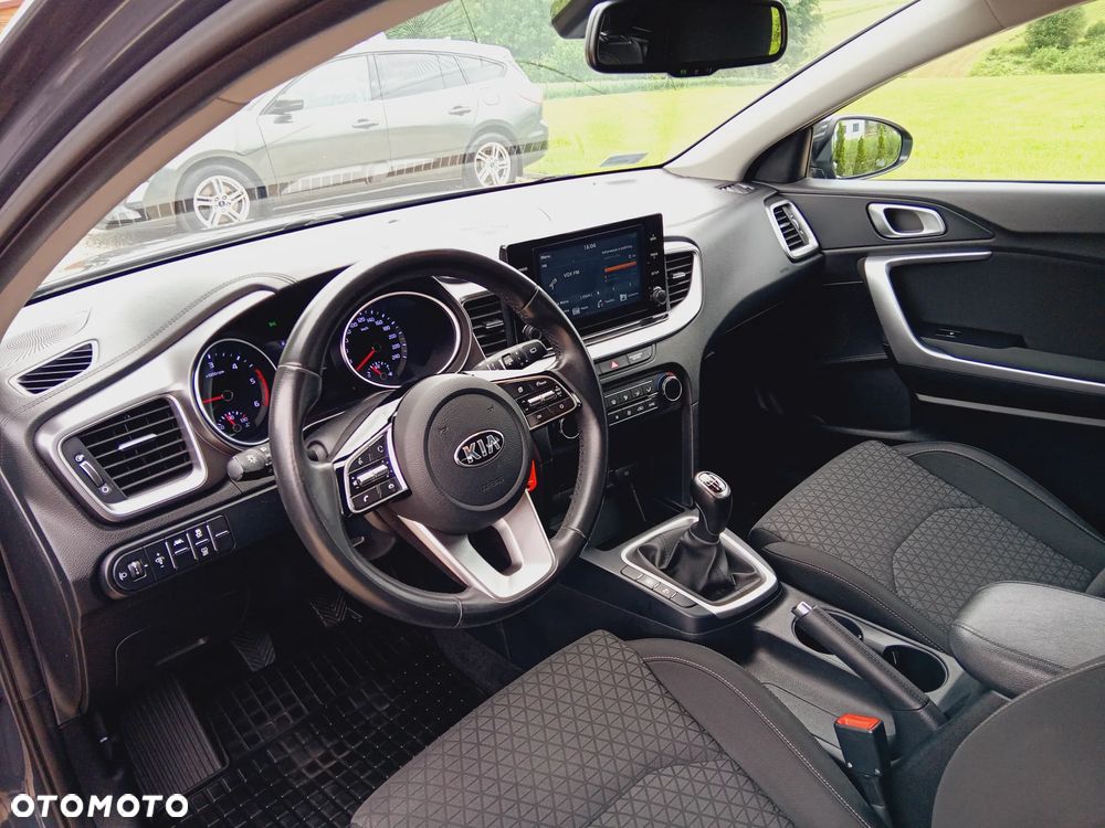 Kia Ceed 1.6 CRDi SCR M - 5