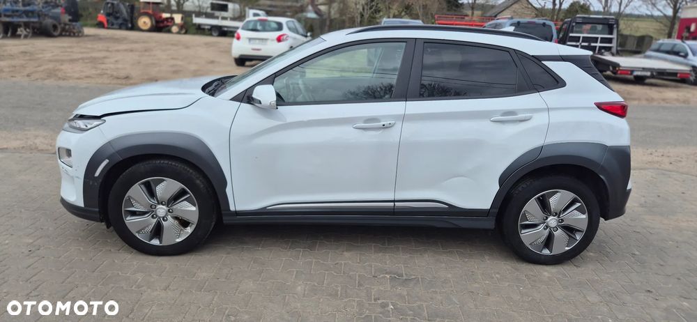 Hyundai Kona 64kWh Premium - 4
