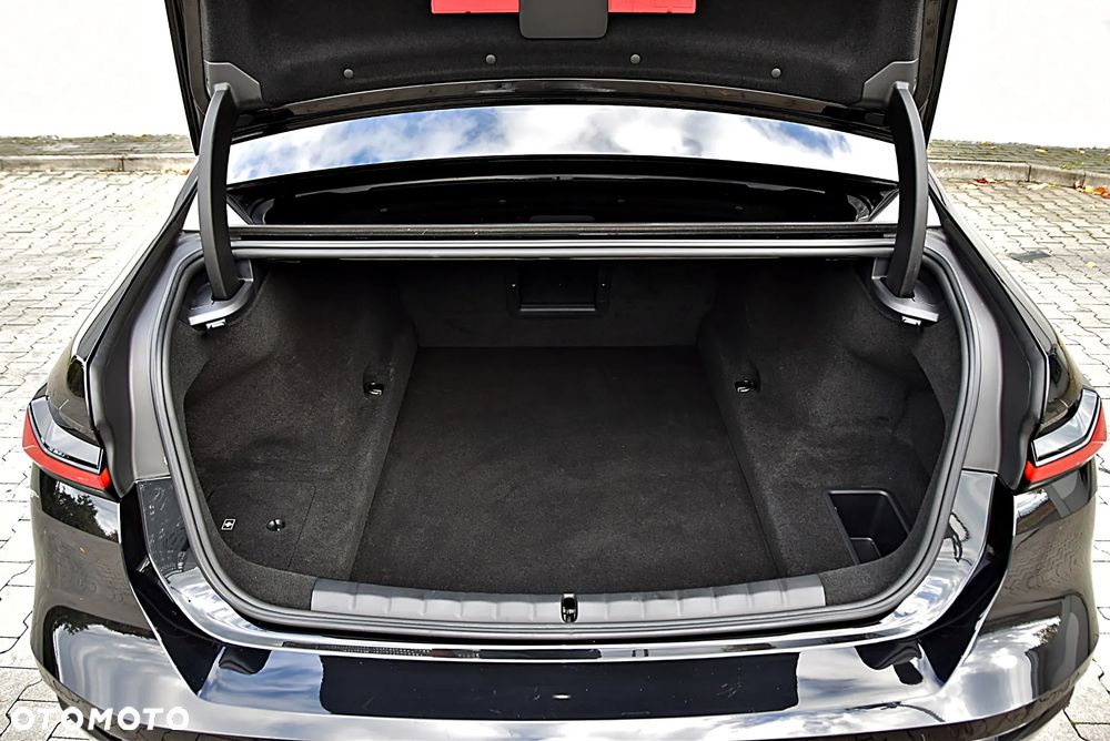 BMW Seria 7 740Ld xDrive - 12