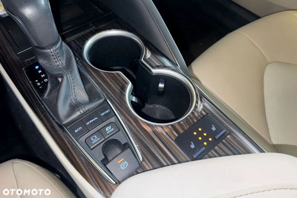 Toyota Camry 2.5 Hybrid Prestige CVT - 9