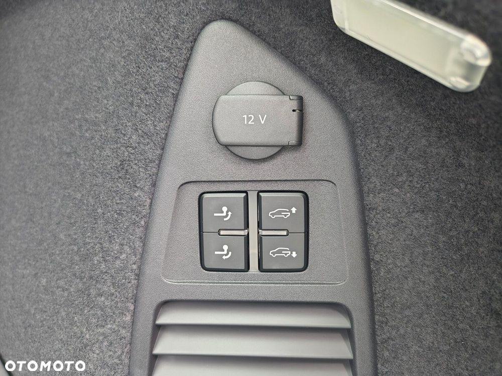 Volkswagen Touareg - 11