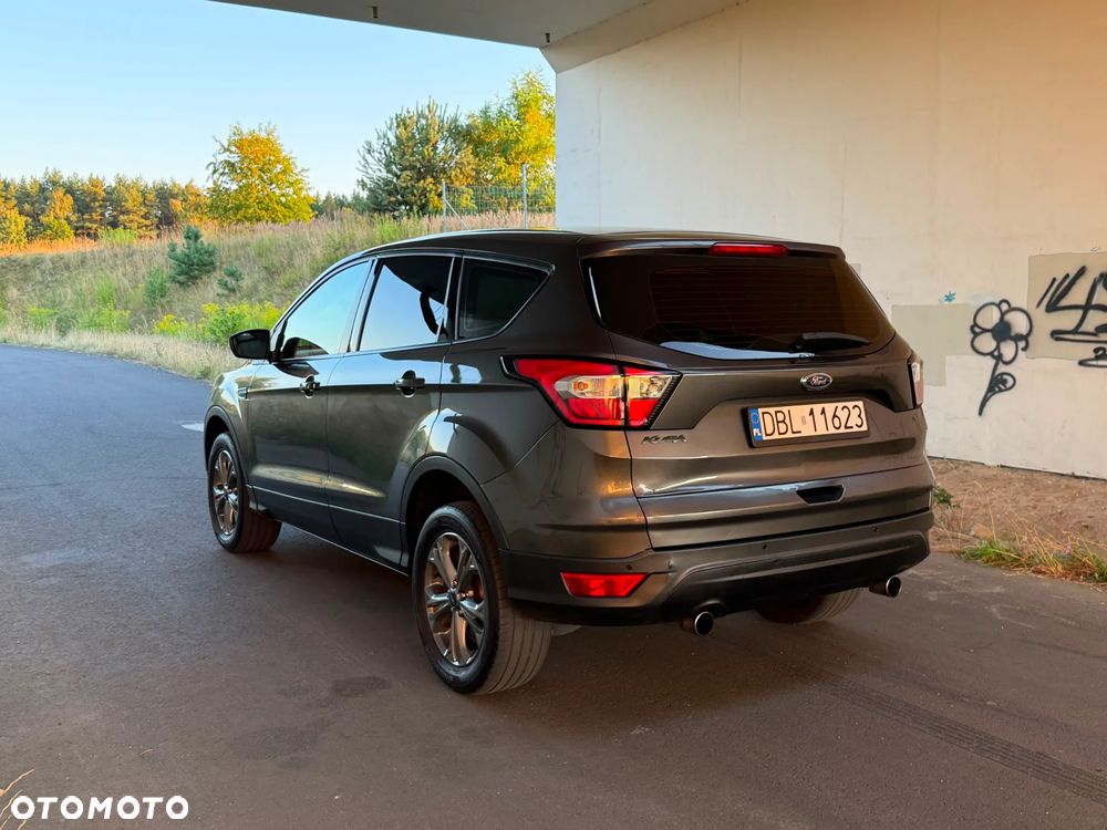 Ford Kuga 1.5 TDCi 2x4 Cool & Connect - 5