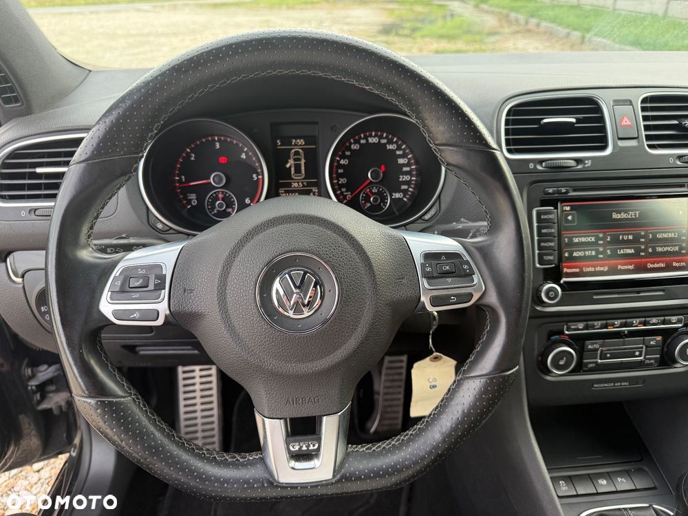 Volkswagen Golf - 14