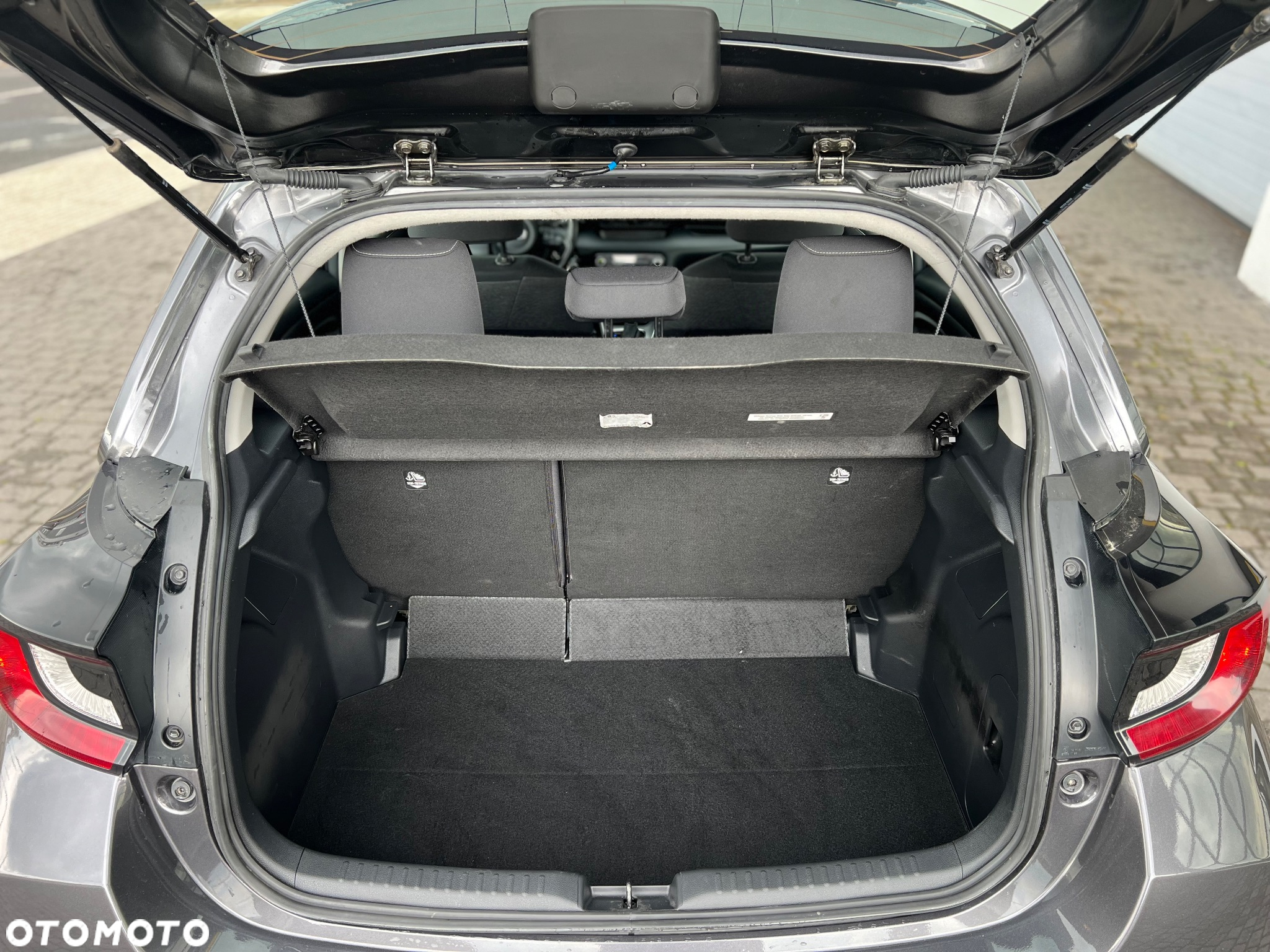 Toyota Yaris Hybrid 1.5 Comfort - 22