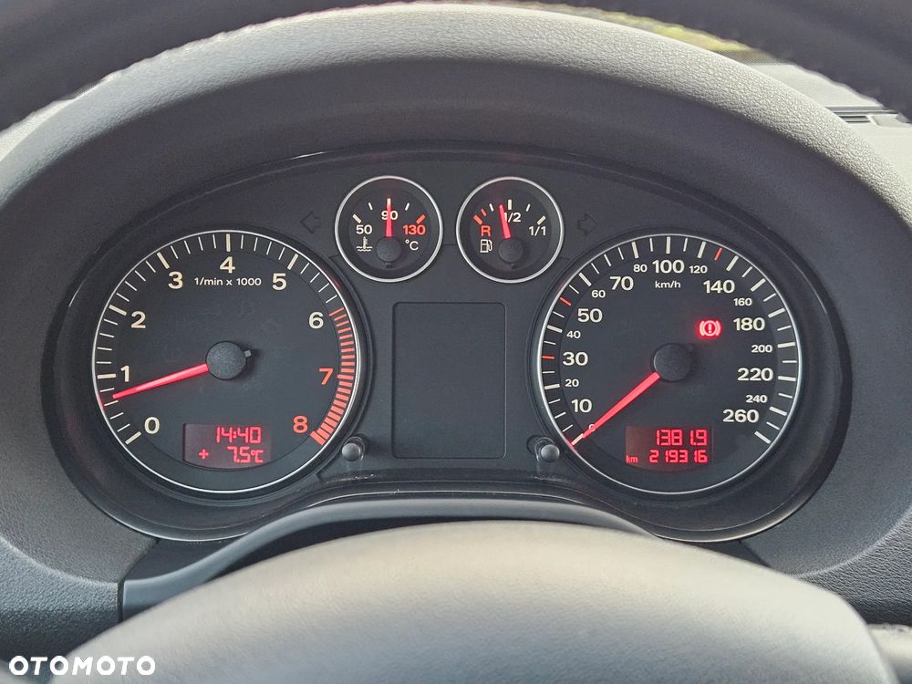 Audi A3 Sportback 1.4 TFSI Attraction - 11