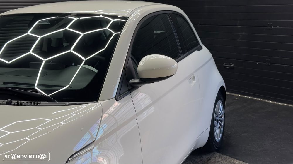 Fiat 500e 3 + 1 23,8kWh Icon - 17