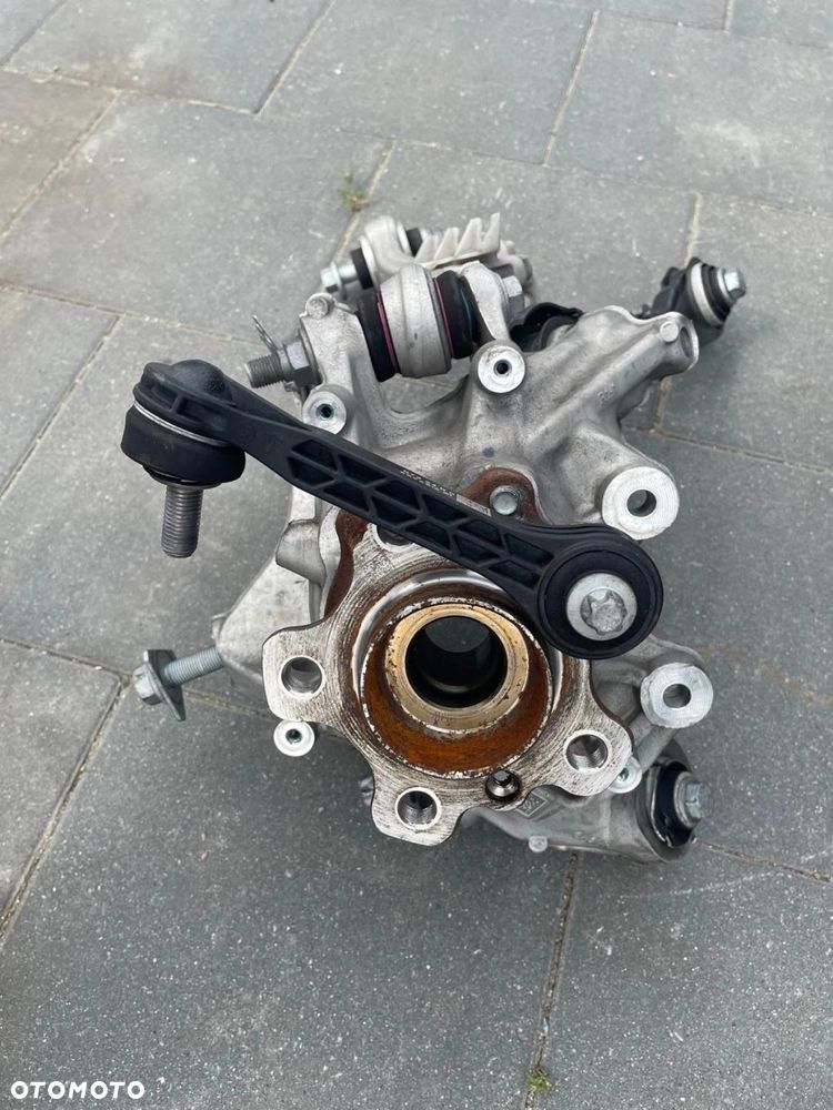 ZWROTNICA WAHACZE TYŁ TYLNA PRAWA STRONA BMW 7 G70 6868352