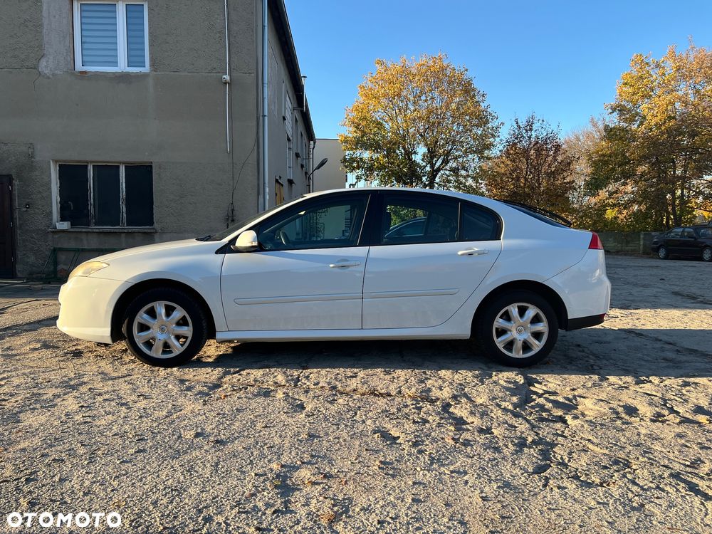 Renault Laguna 1.6 Authentique - 8