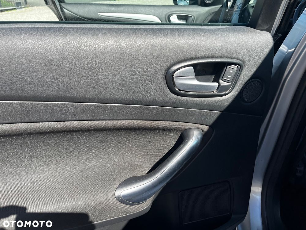 Ford Mondeo 2.0 TDCi Ambiente - 22