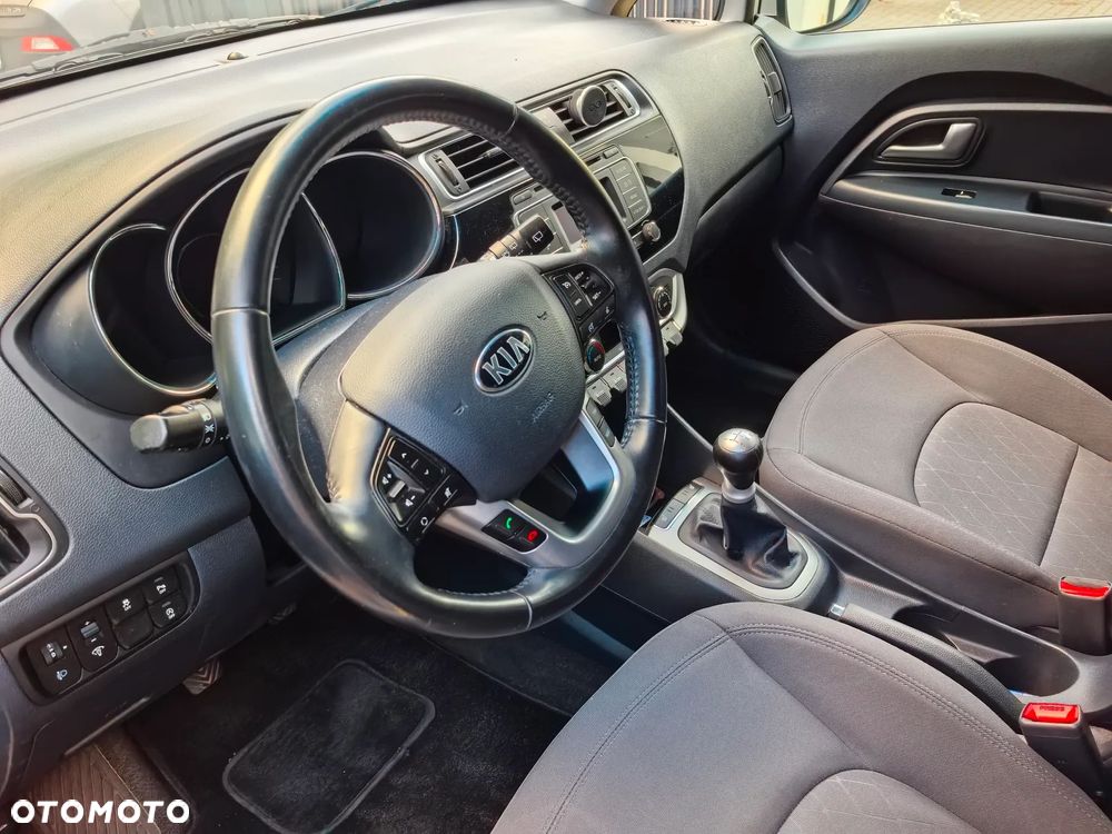 Kia Rio 1.2 M - 7