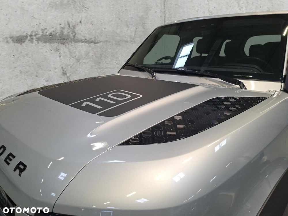 Land Rover Defender - 24