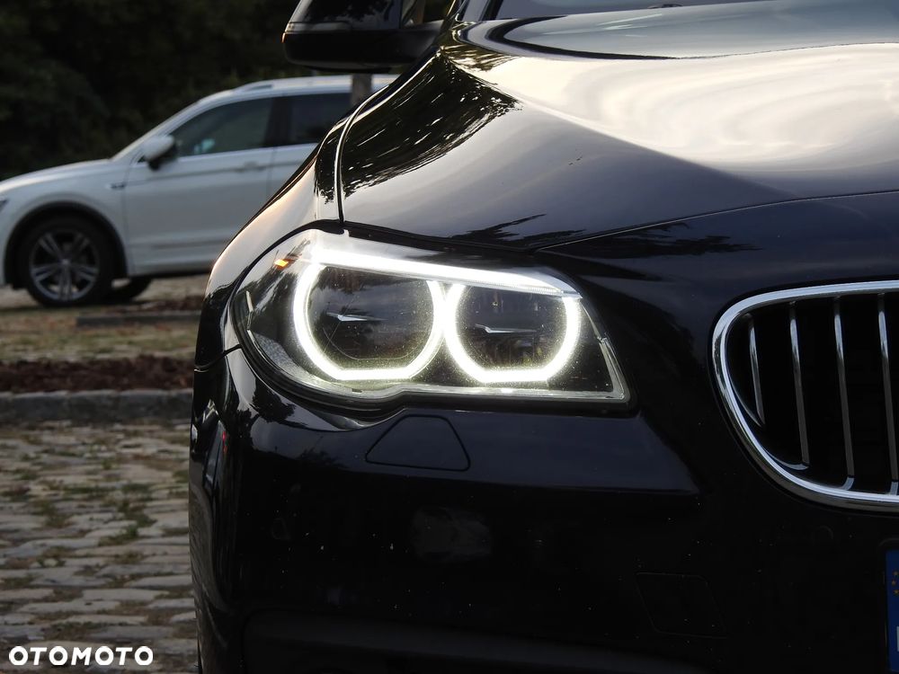 BMW Seria 5 525d xDrive - 19