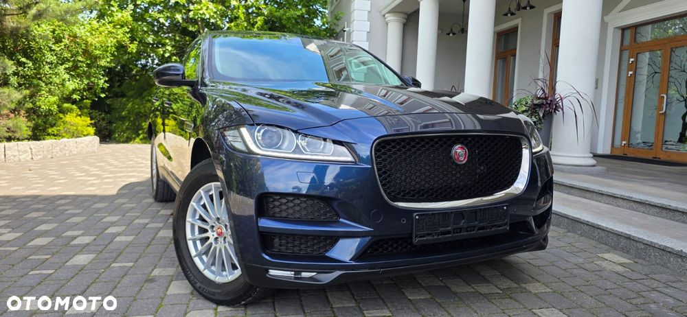 Jaguar F-Pace - 8