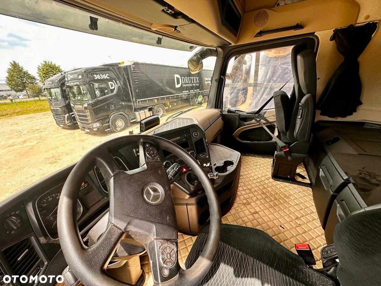 Mercedes-Benz ACTROS - 8