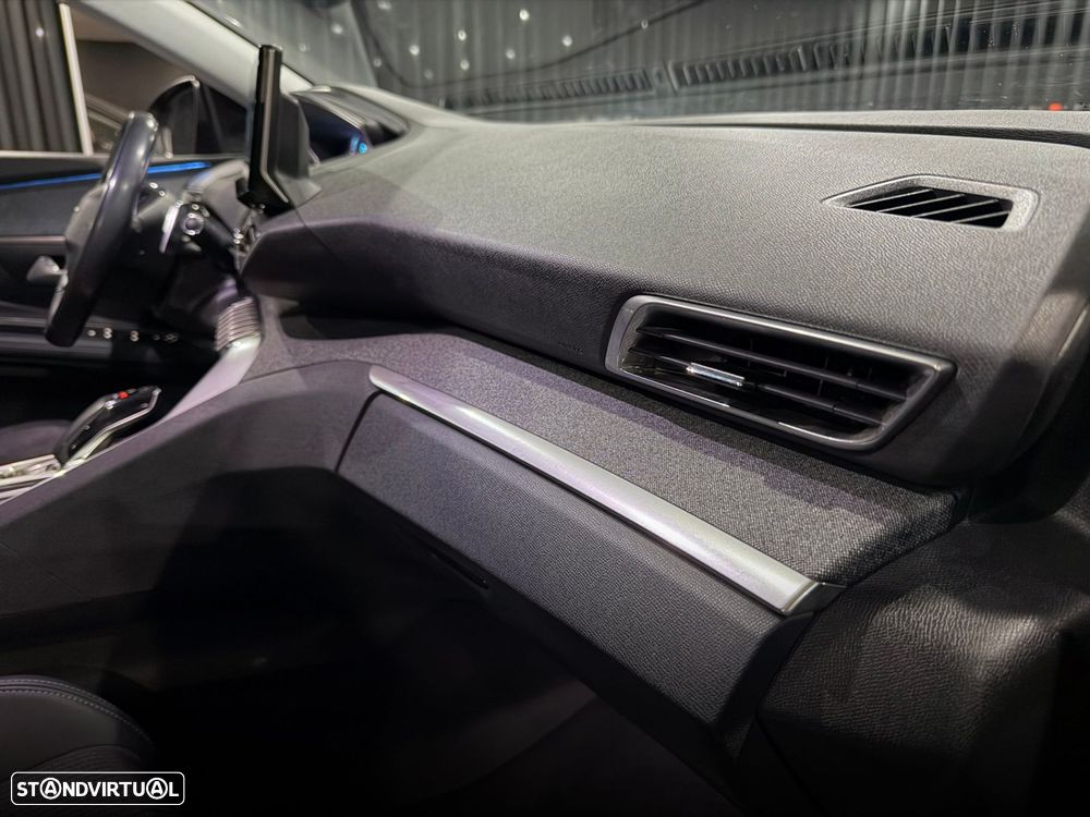 Peugeot 3008 1.6 Hybrid Allure e-EAT8 - 34