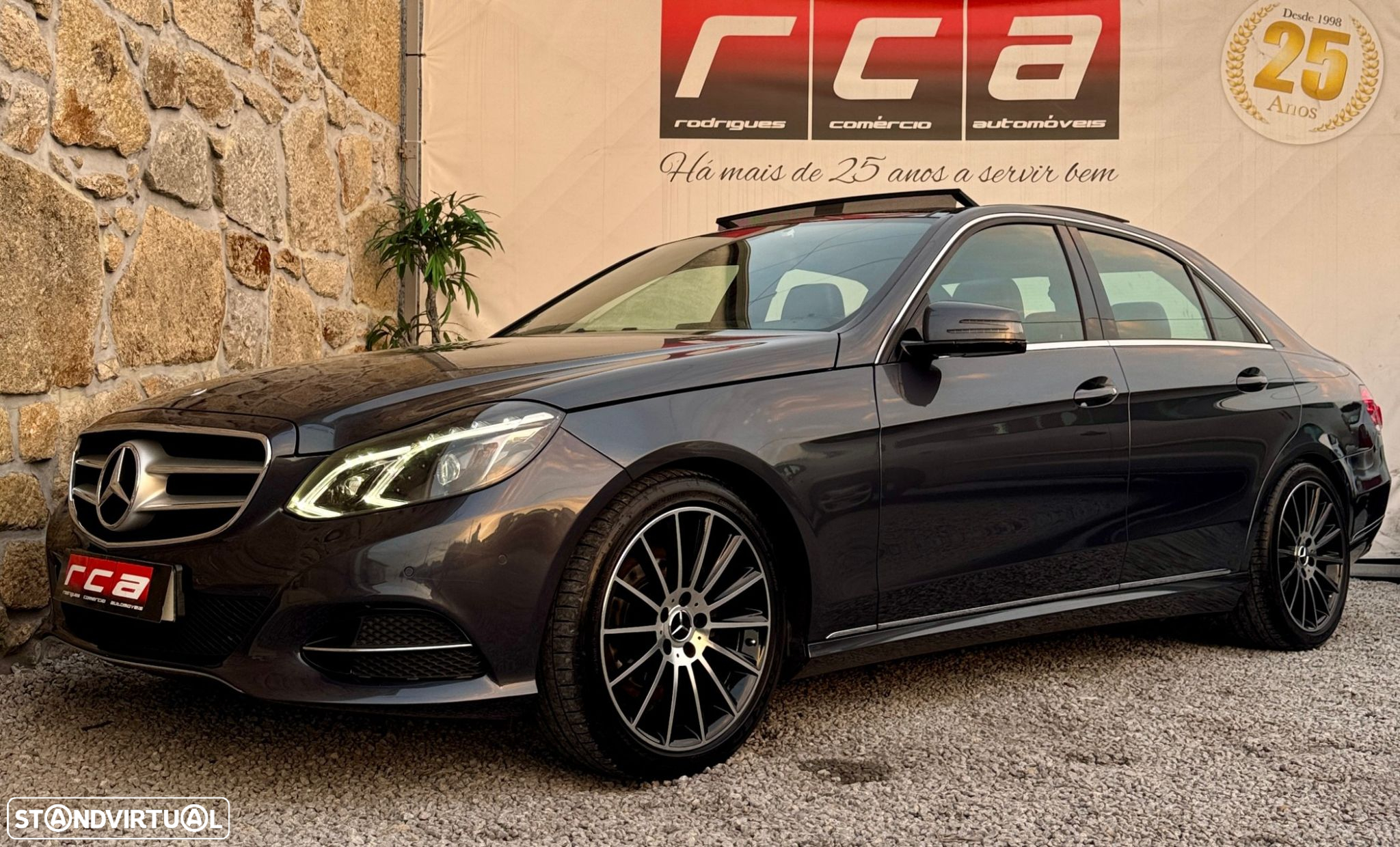 Mercedes-Benz E 300 Bluetec Hybrid Avantgarde - 38