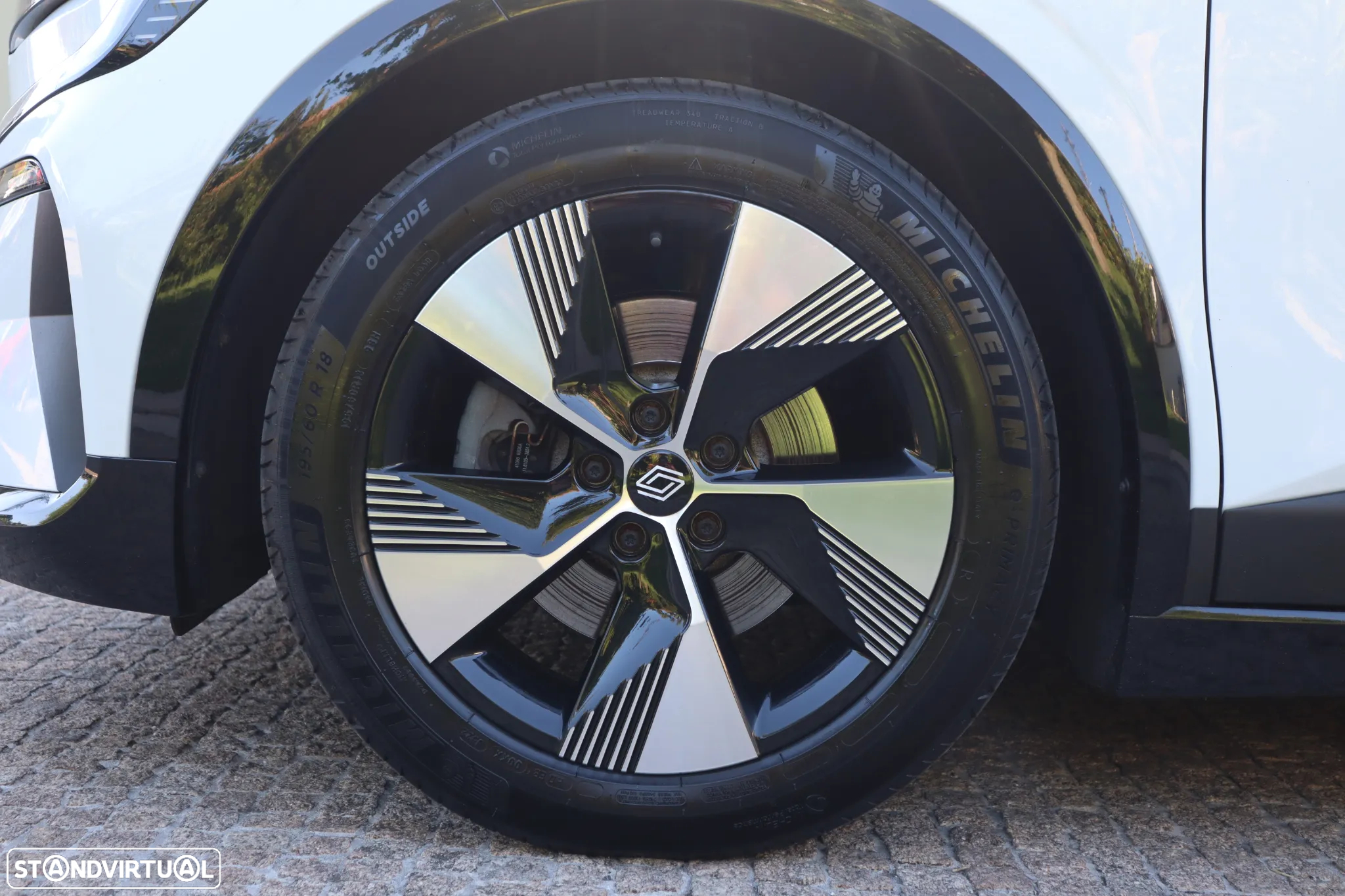 Renault Mégane E-Tech EV40 130hp standard charge Equilibre - 10