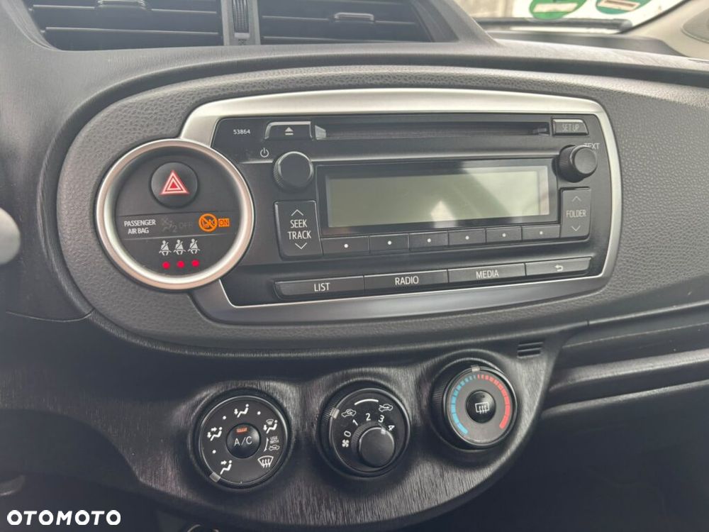 Toyota Yaris 1.0 VVT-i Cool - 11