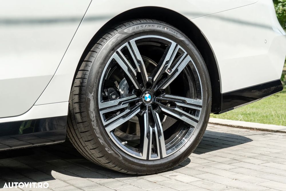 BMW Seria 7 740d xDrive MHEV - 30