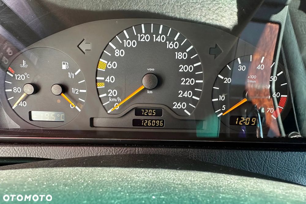 Mercedes-Benz Klasa C - 23