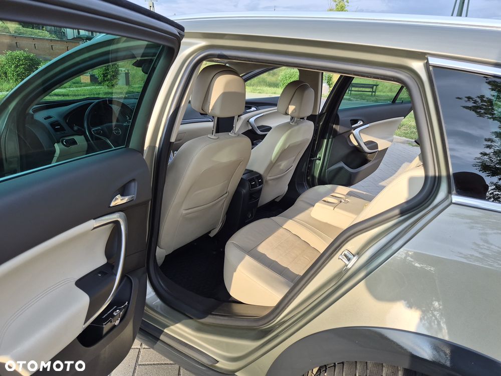 Opel Insignia 2.0 CDTI 4x4 Exclusive S&S - 24