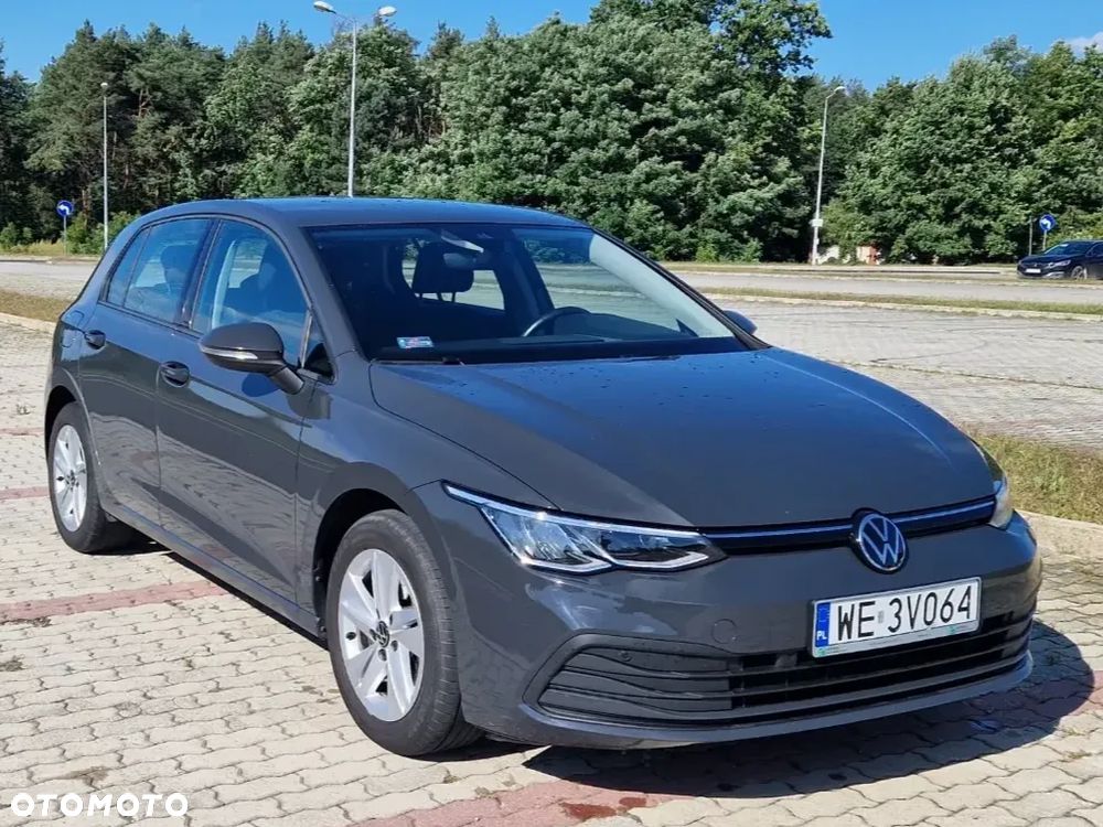 Volkswagen Golf - 1