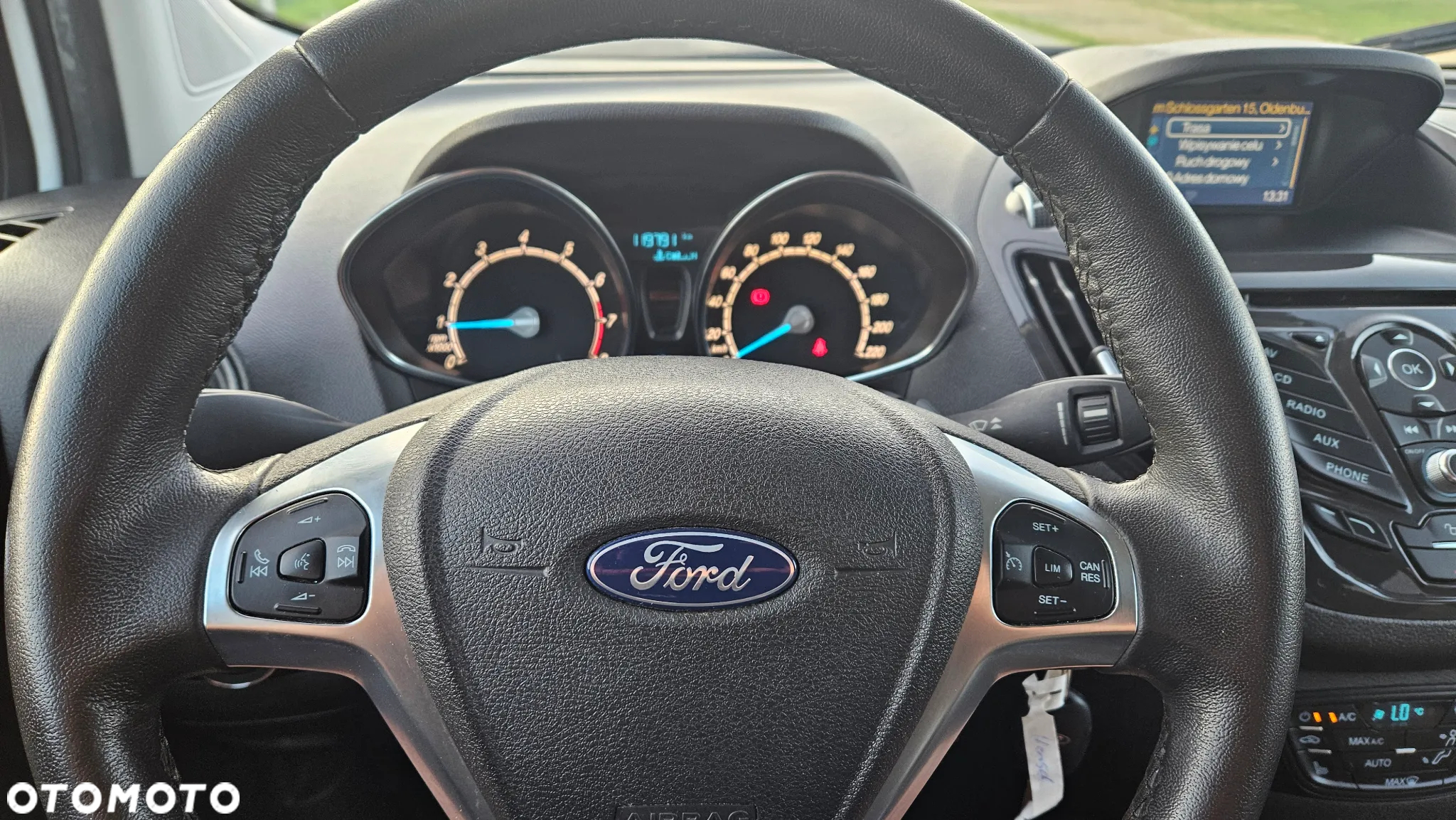 Ford Tourneo Courier 1.0 EcoBoost S&S Titanium - 17