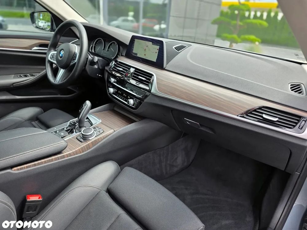 BMW Seria 5 520i GPF Sport Line sport - 18