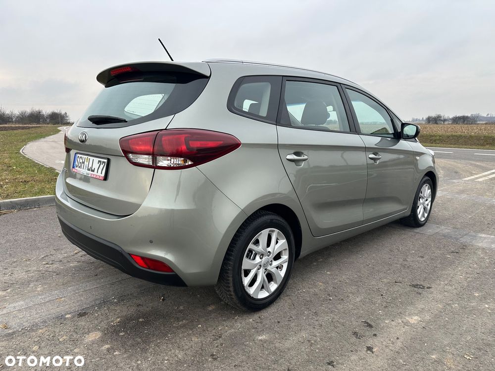 Kia Carens 1.6 GDI Dream Team Edition - 24