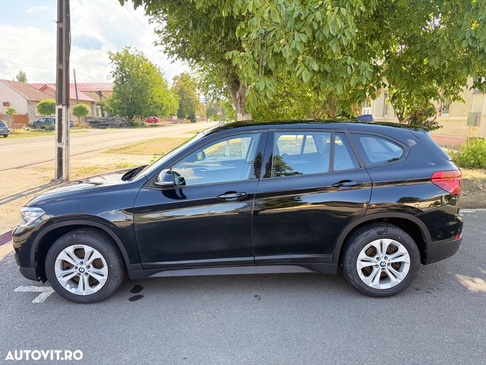 BMW X1 sDrive20i AT - 8