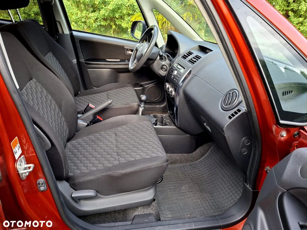 Suzuki SX4 1.6 GS / Premium - 15