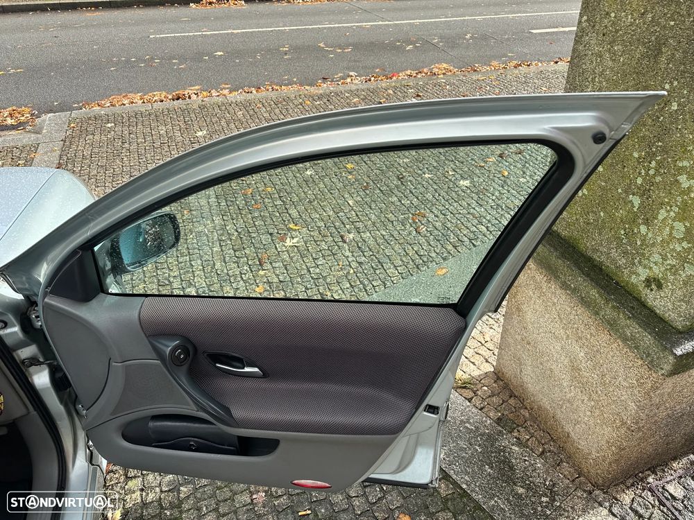 Renault Laguna Break 1.9 dCi Privilège - 21