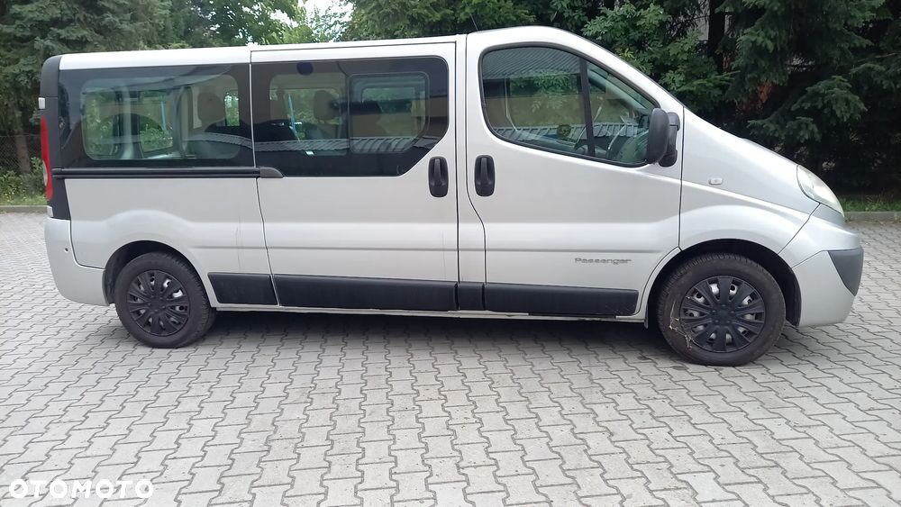 Renault Trafic 2.0 dCi 115 Passenger FAP L2H1 Expression - 18