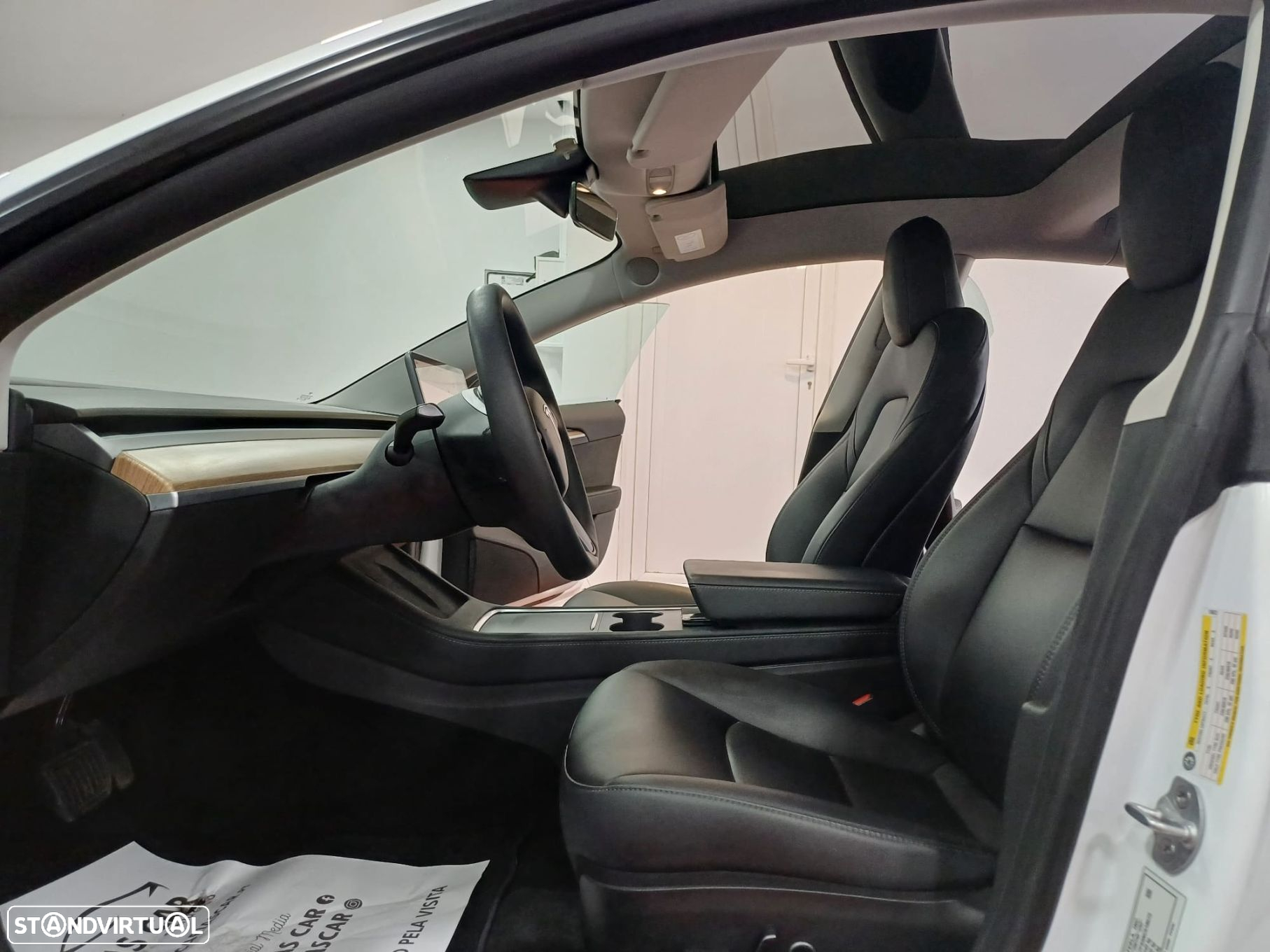 Tesla Model 3 - 10
