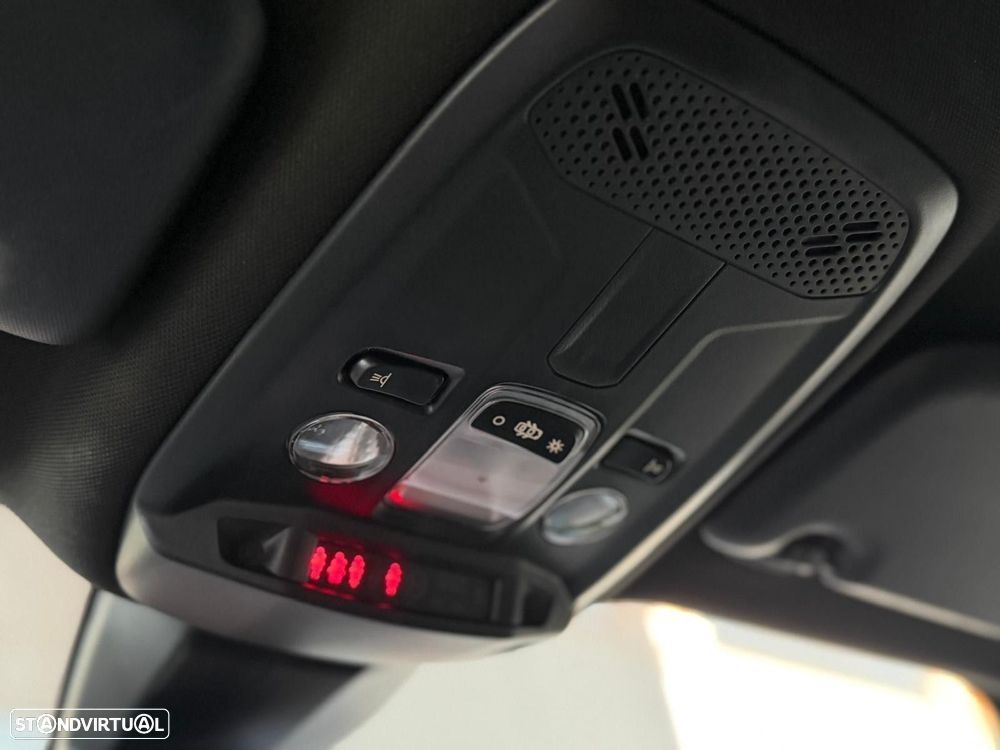 Peugeot 2008 PureTech 100 Style - 32