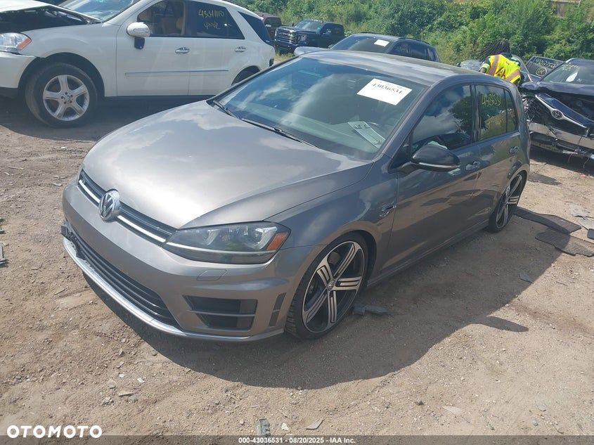 Volkswagen Golf - 23