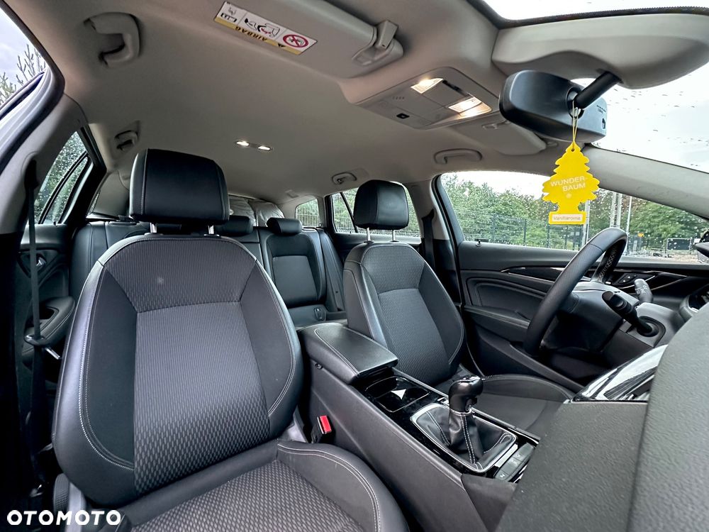 Opel Insignia - 14
