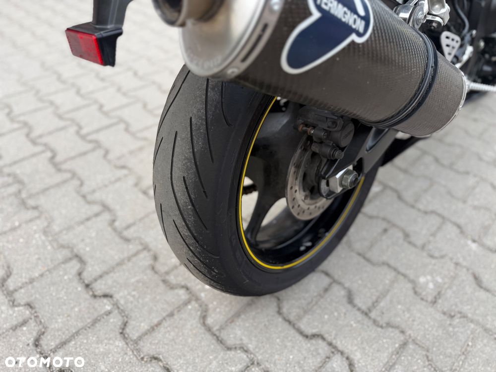 Yamaha R6 - 14