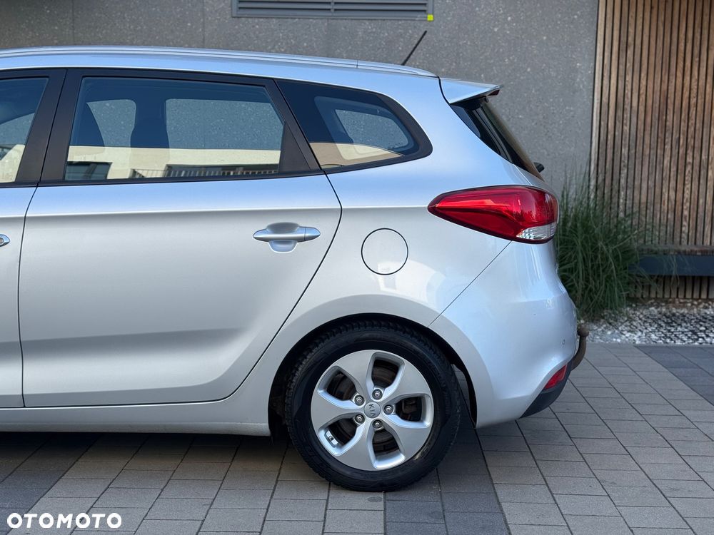 Kia Carens - 20