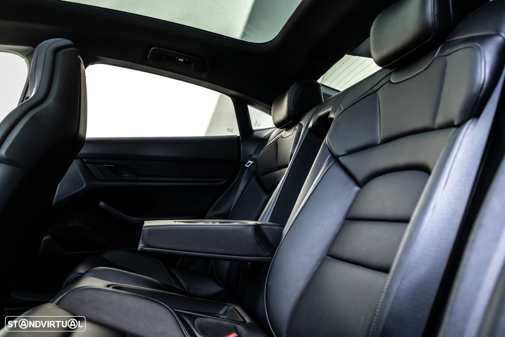 Porsche Taycan Bateria Performance Plus - 32